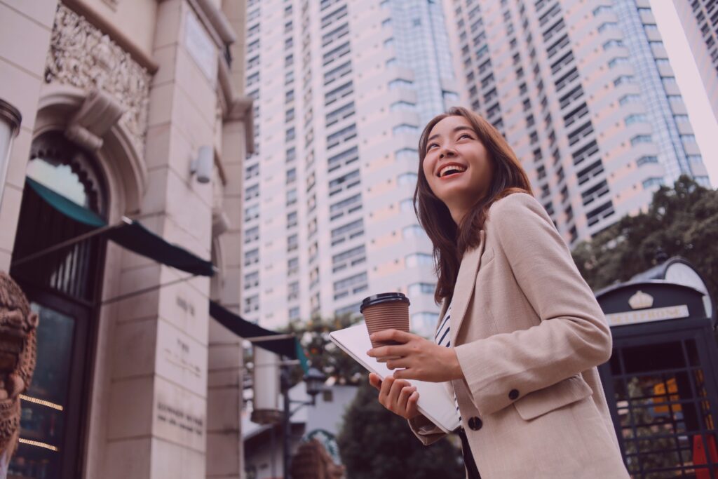 Woman-Talking-on-Cell-Phone-in-the-City