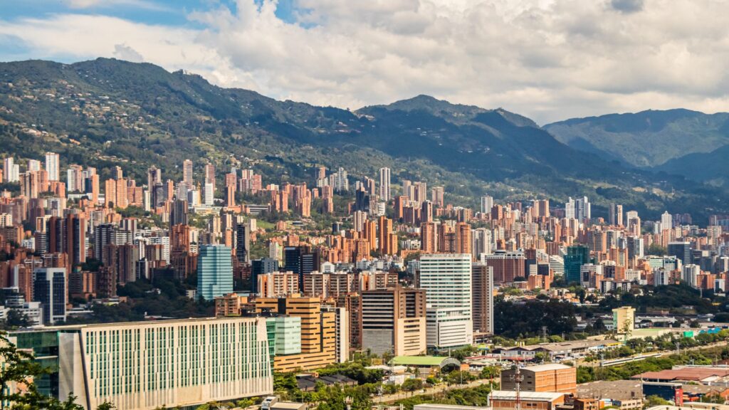 How to Place and Payroll Contractors in Colombia